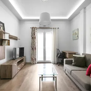 κάντε κράτηση εδώ